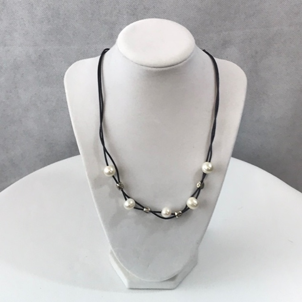 19” black leather chord fresh water pearl necklace